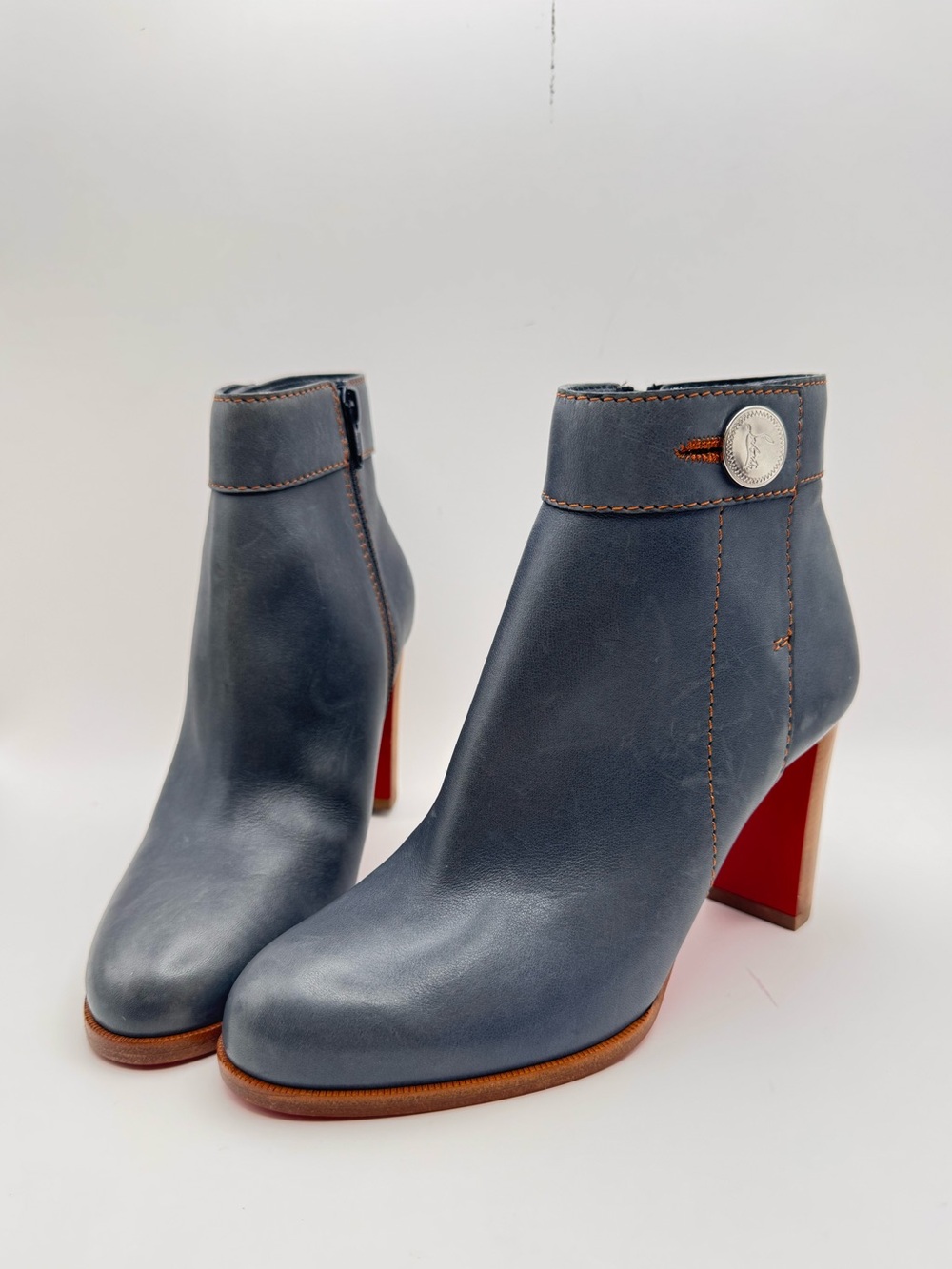 Christian Louboutin Janis Button Gray Leather Ankle Boots Red Sole size 37 calf